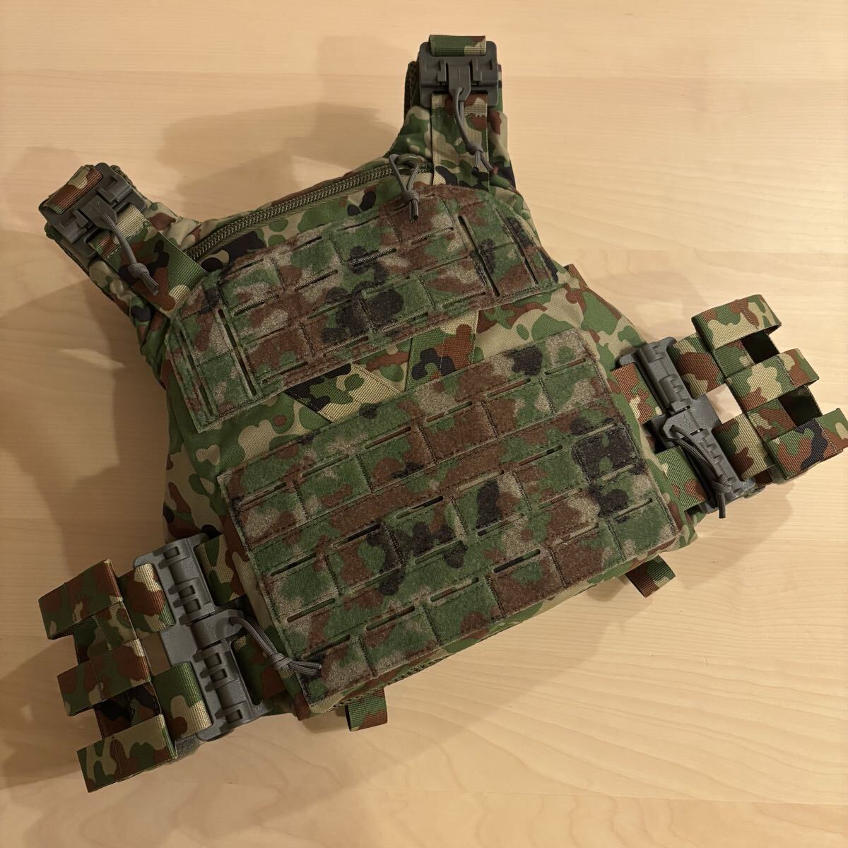 陸自迷彩 AGILITE K-19 Type Plate Carrier 自衛隊 プレートキャリア