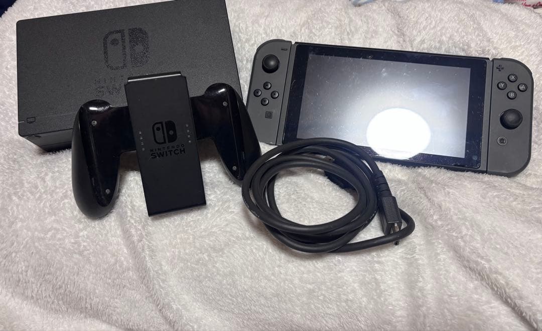 ラ*沢様 Nintendo Switch 本体 グレー ドック付き Nintendo Switch 任天堂 [グレー] [型番:HAD-S-KAAAH]【新品・国内正規