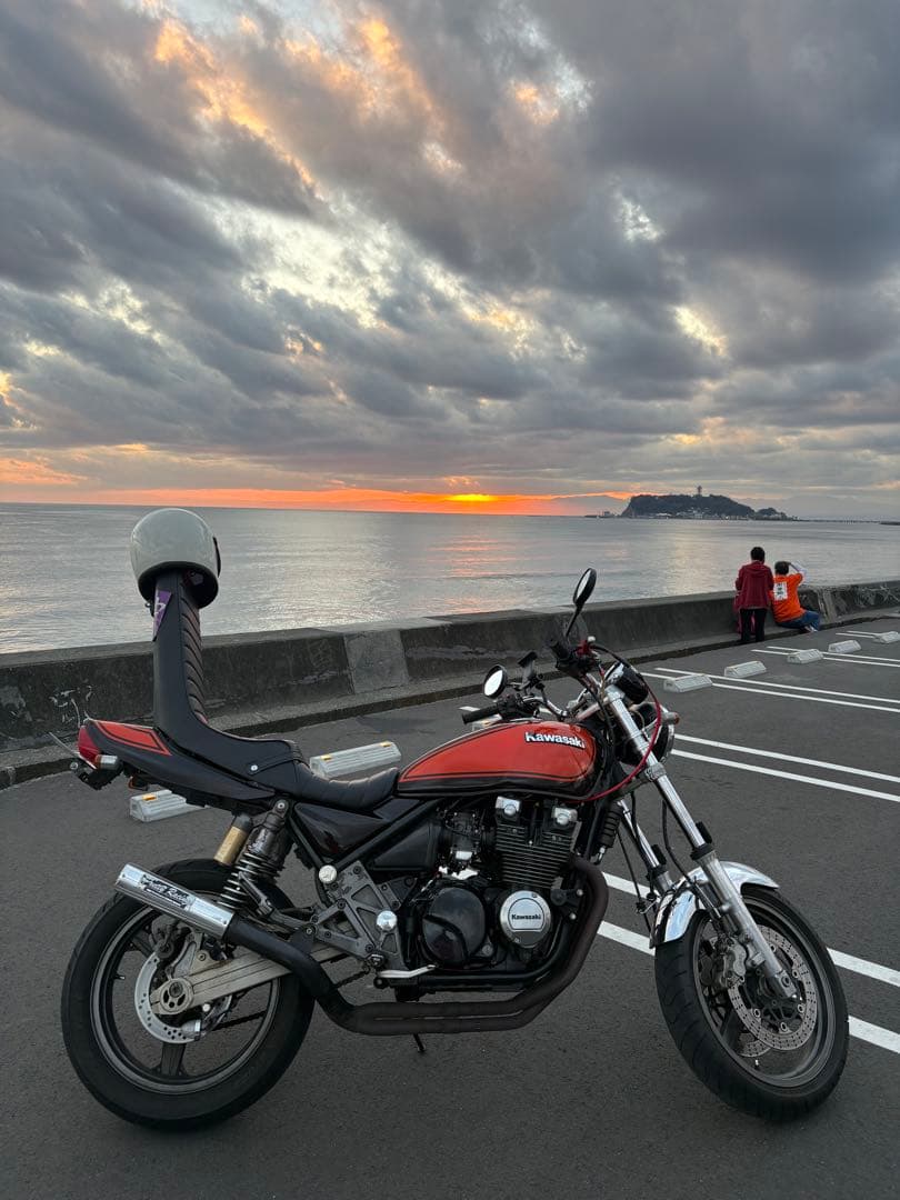 ゼファーχ 三段シート 楽天市場】カワサキ ゼファーχ ZR400C KingRoad88 ロングシート