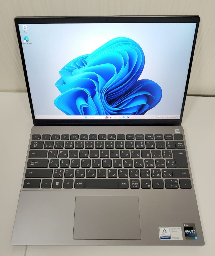 Windowsノート本体 Vostro5320 Corei5-1240P 8GB 256GB DELL 〔中古〕Vostro 5320 / Core i5-1240P プロセッサー 1.7GHz