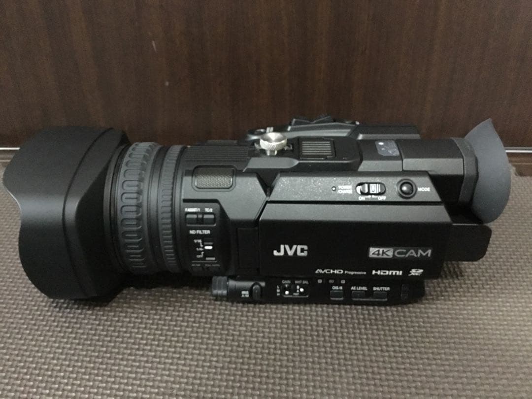 JVC GY-HM175 業務用ビデオカメラ本体、マイク、バック、メモリのセット JVC 4Kメモリーカードカメラレコーダー GY-HM175(業務用4Kカメラ 最